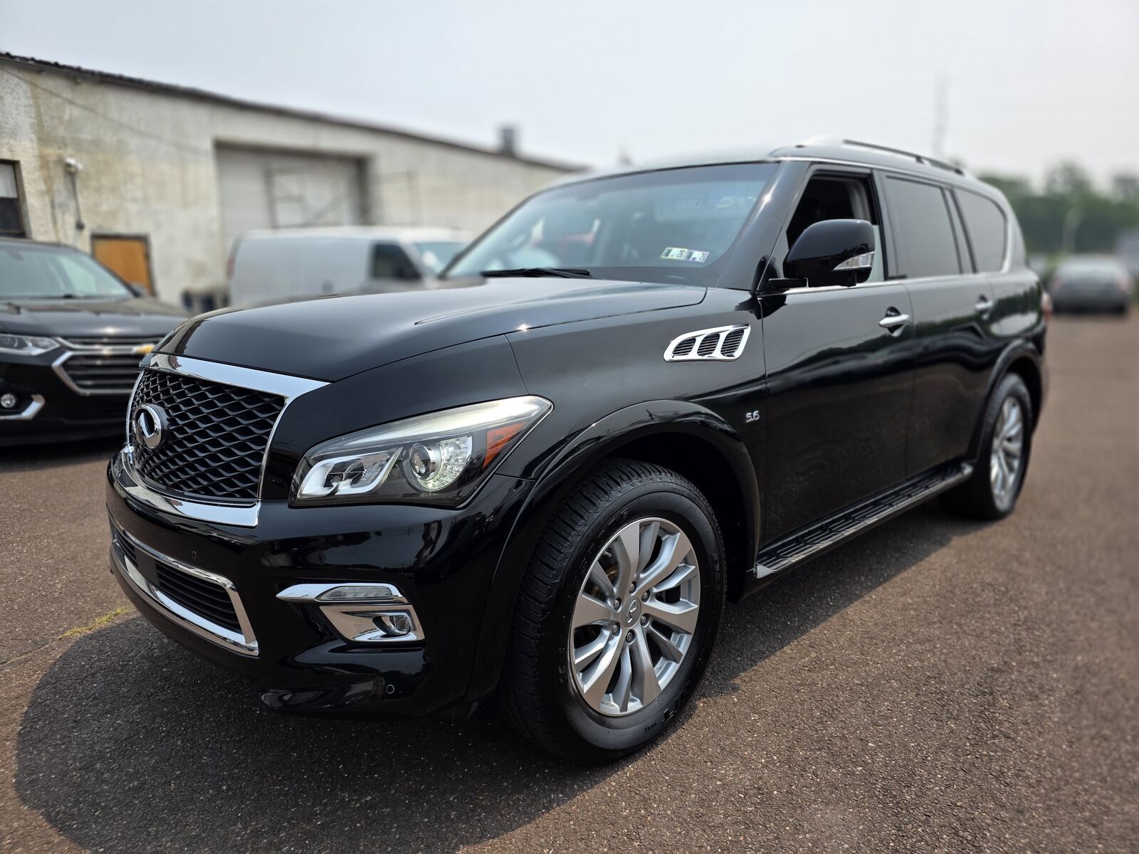 2016 INFINITI QX80