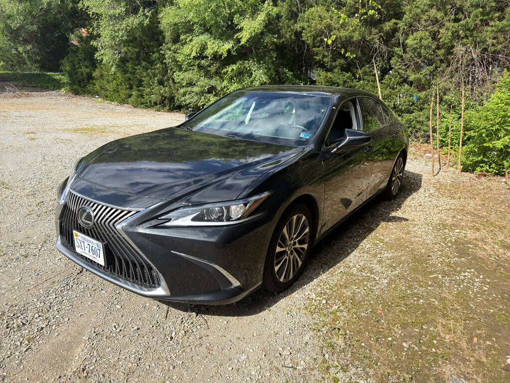 2021 LEXUS ES