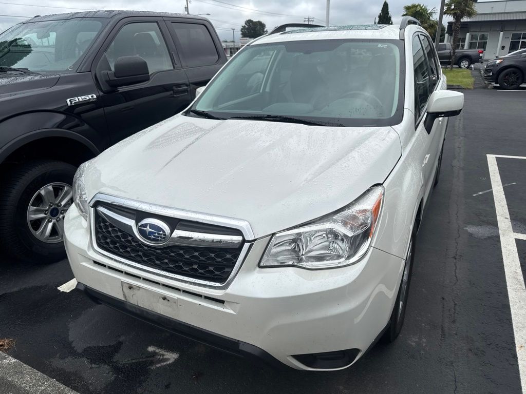 2015 SUBARU Forester