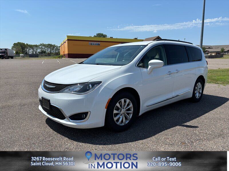2017 CHRYSLER Pacifica