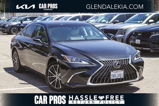 2025 LEXUS ES