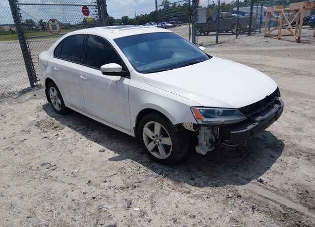 2012 VOLKSWAGEN Jetta