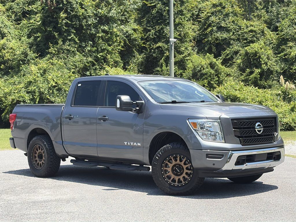 2023 NISSAN Titan