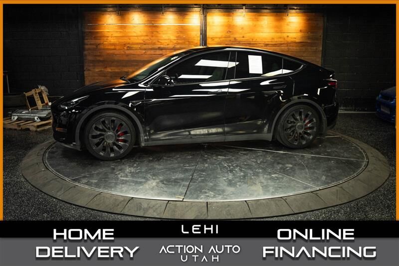 2022 TESLA Model Y