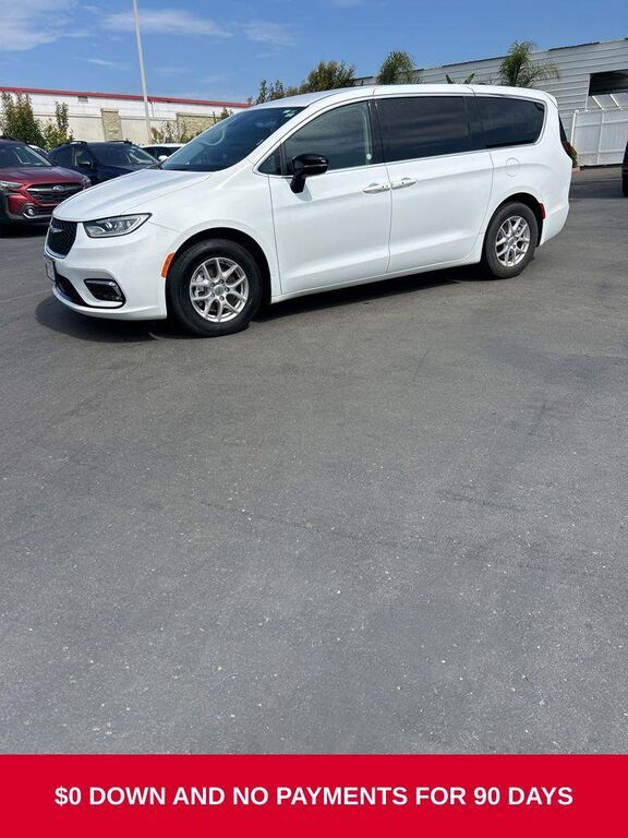 2024 CHRYSLER Pacifica
