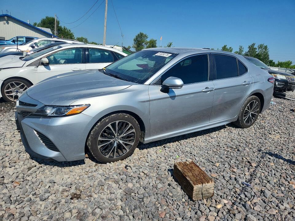 2018 TOYOTA Camry