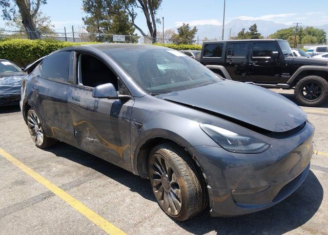 2022 TESLA Model Y