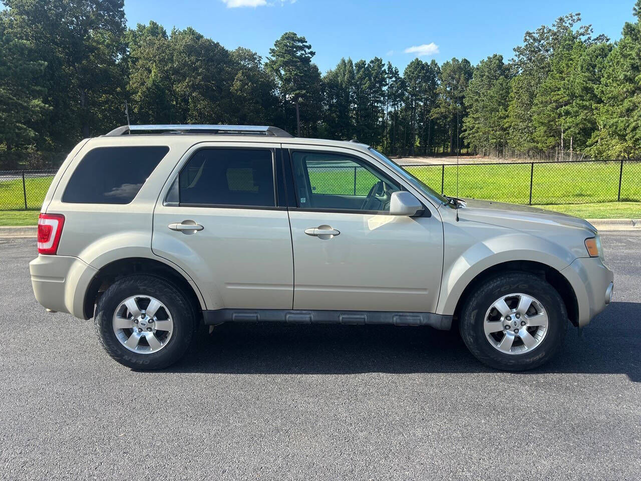 2011 FORD Escape