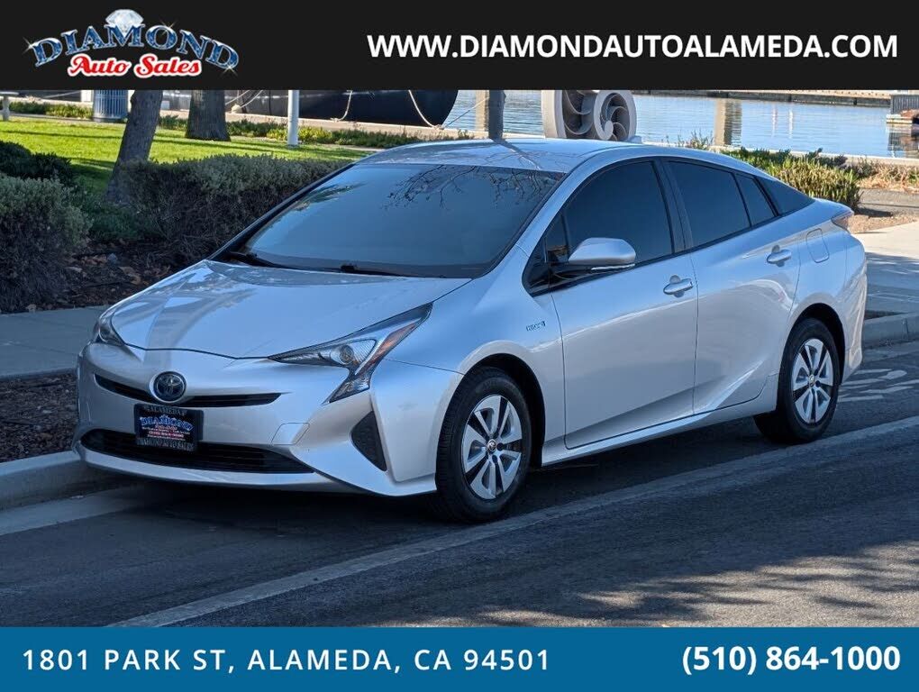 2017 TOYOTA PRIUS