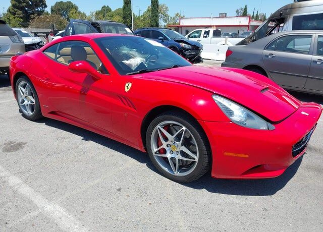 2010 FERRARI California
