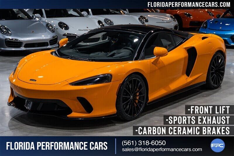 2023 MCLAREN GT