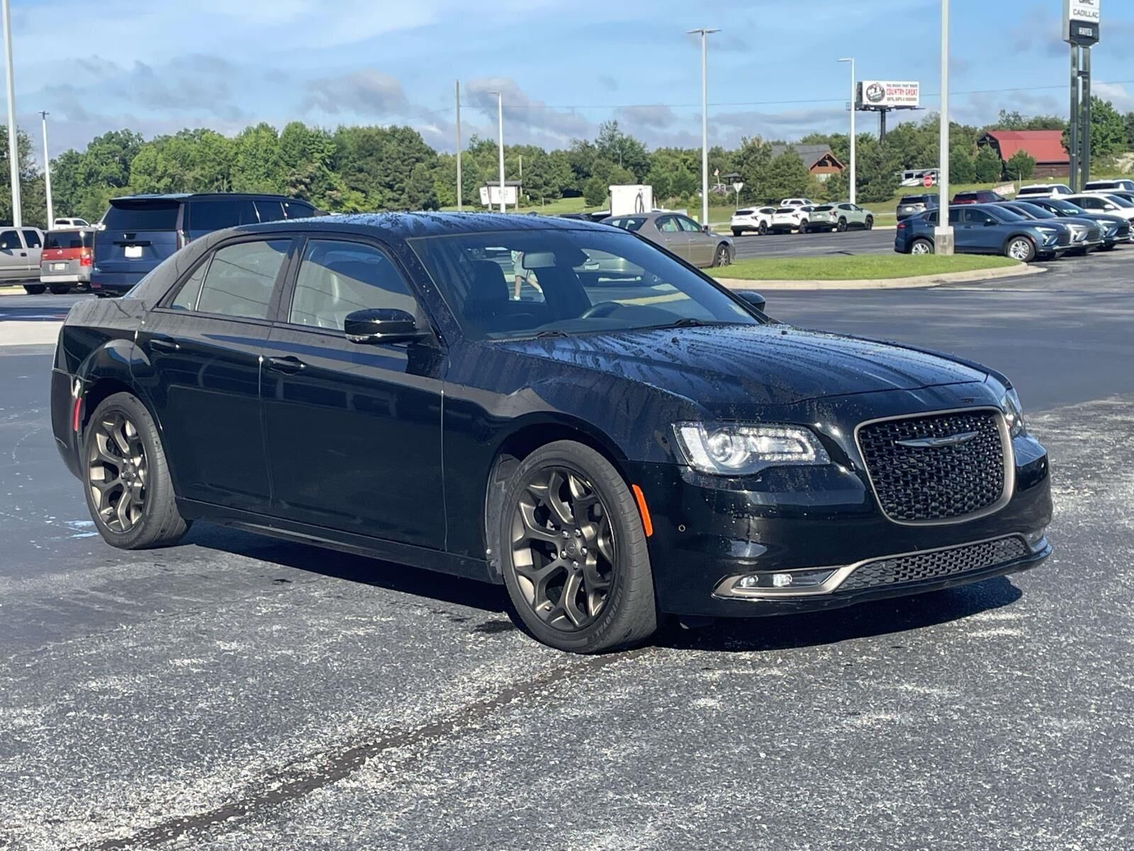 2019 CHRYSLER 300