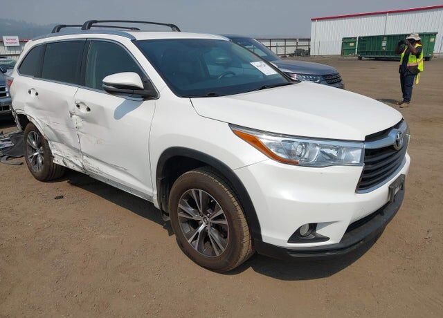 2016 TOYOTA Highlander
