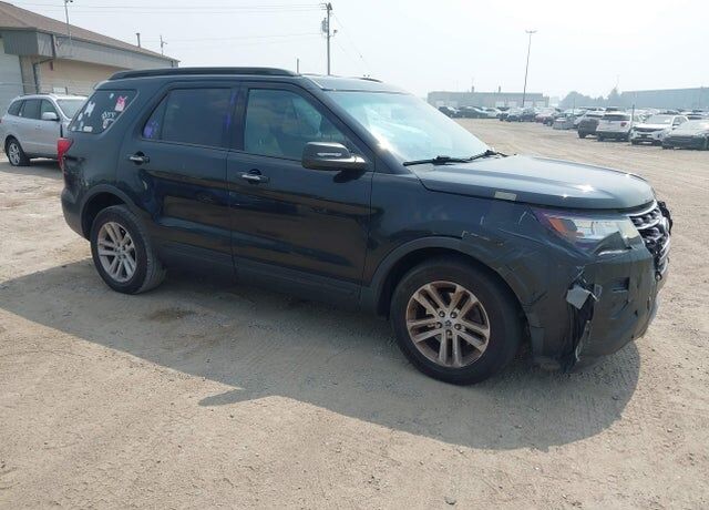 2017 FORD Explorer