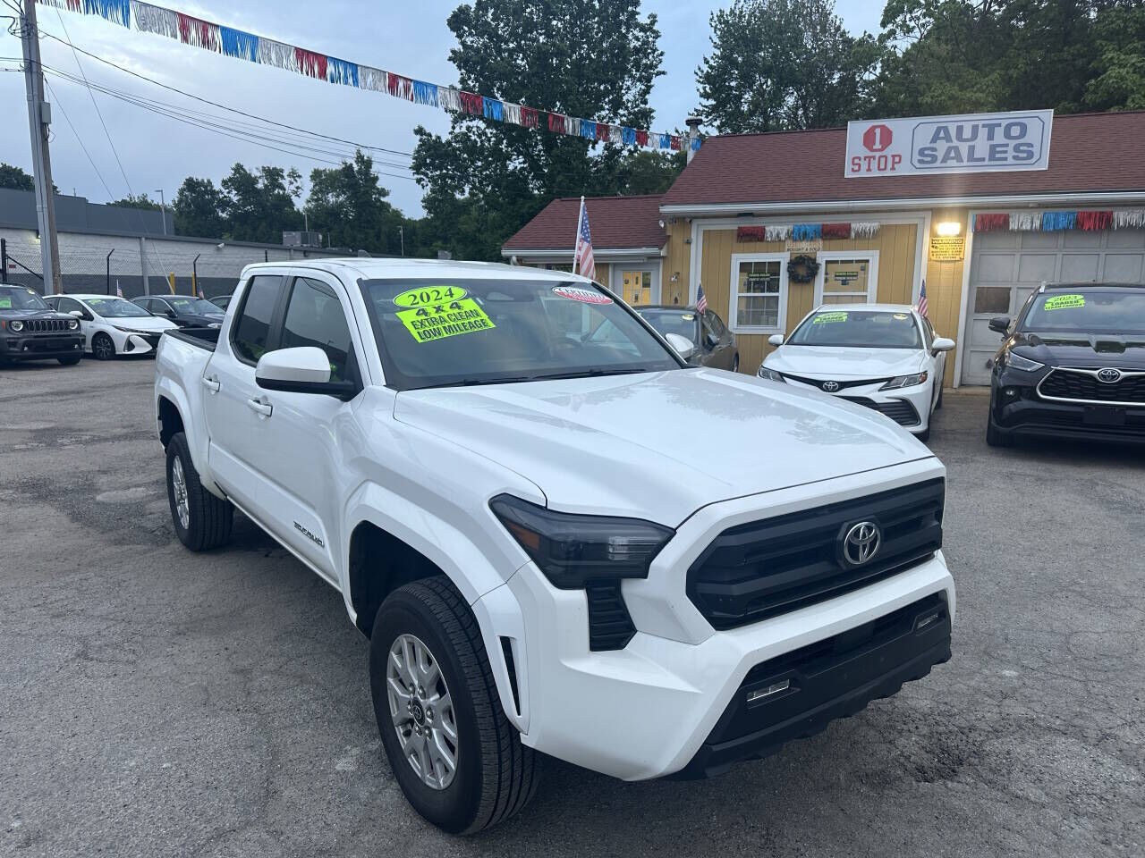 2024 TOYOTA Tacoma
