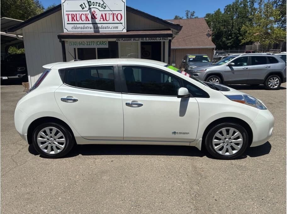 2015 NISSAN Leaf