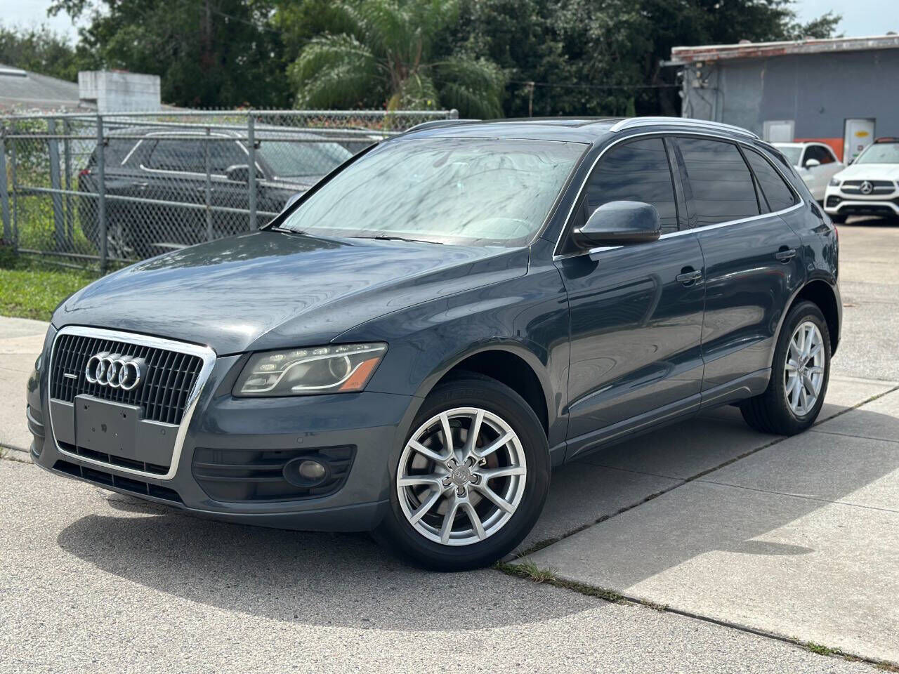 2011 AUDI Q5