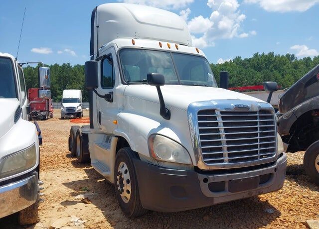 2014 FREIGHTLINER Cascadia