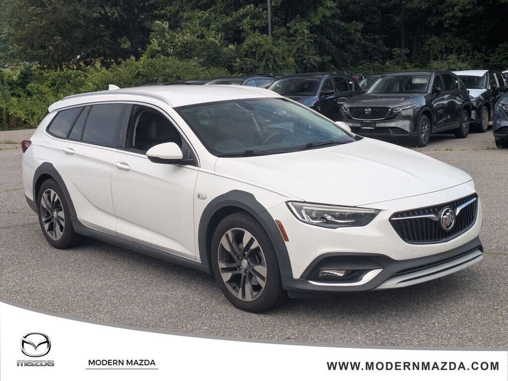 2018 BUICK Regal TourX