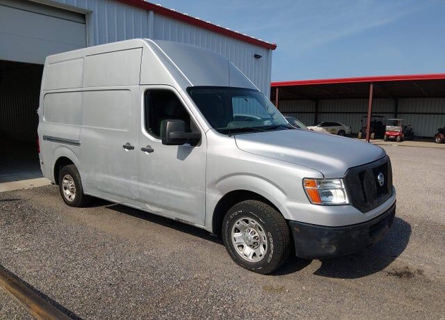 2016 NISSAN NV
