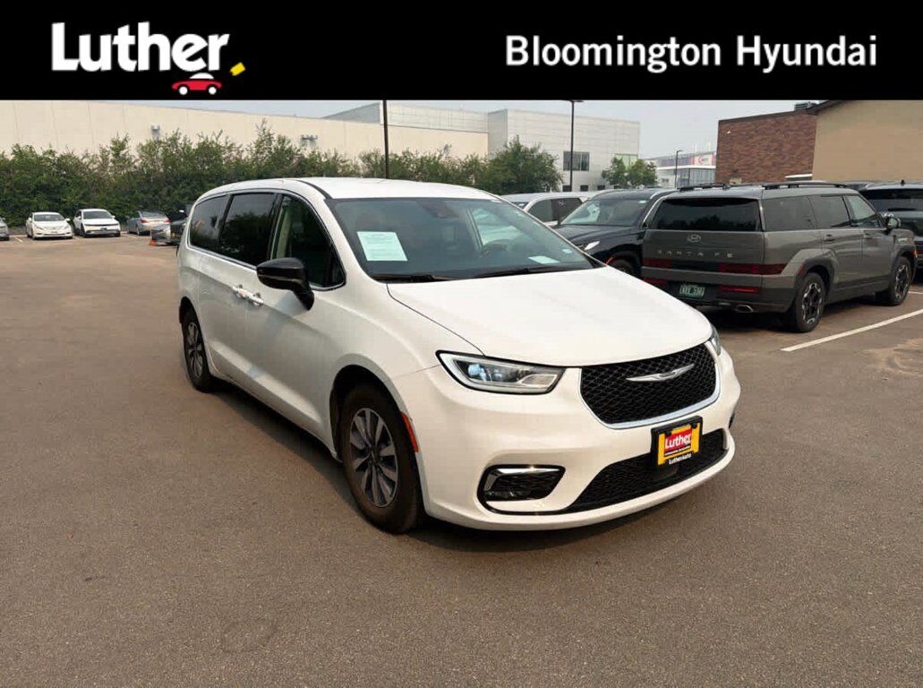 2024 CHRYSLER Pacifica
