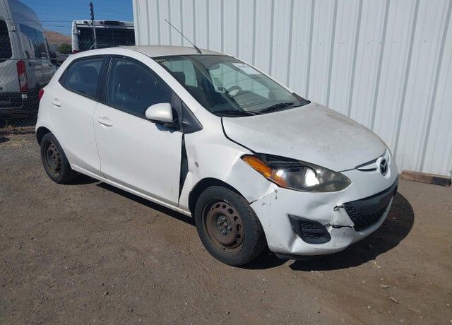 2013 MAZDA Mazda2