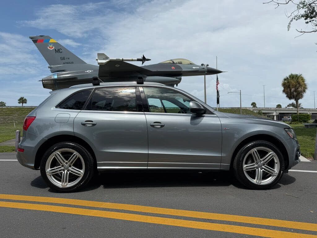 2010 AUDI Q5