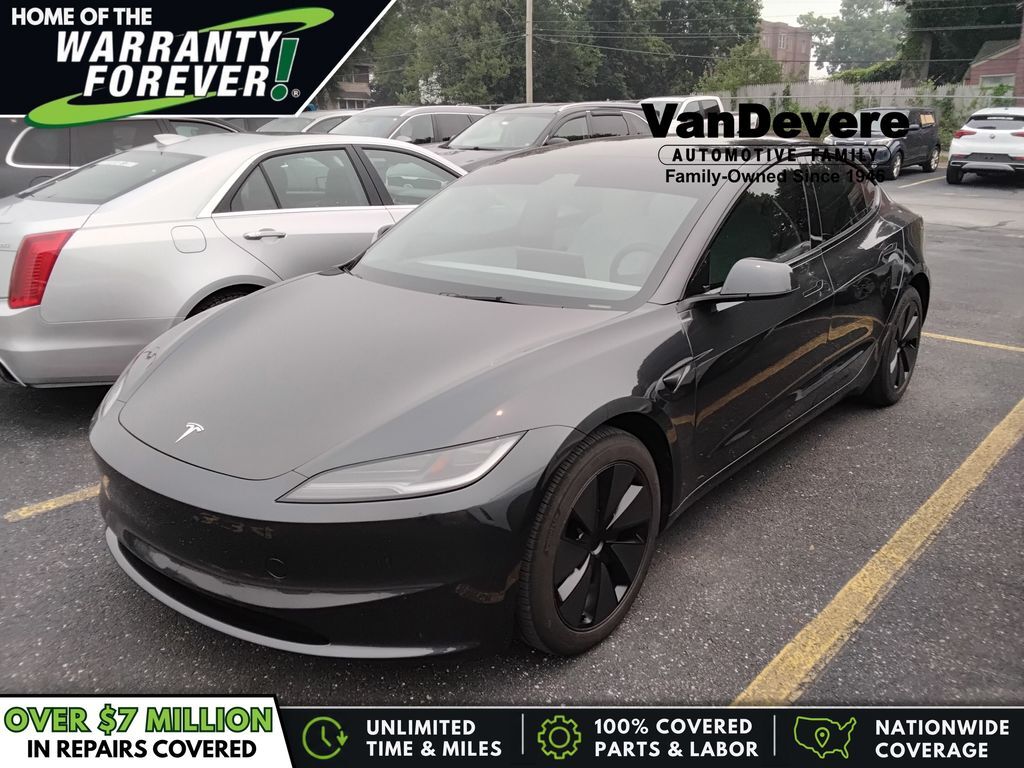 2025 TESLA Model 3