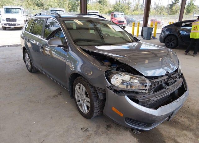 2013 VOLKSWAGEN Jetta SportWagen