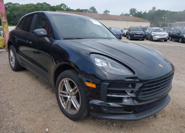 2020 PORSCHE Macan