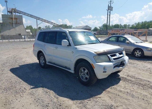 2003 MITSUBISHI Montero