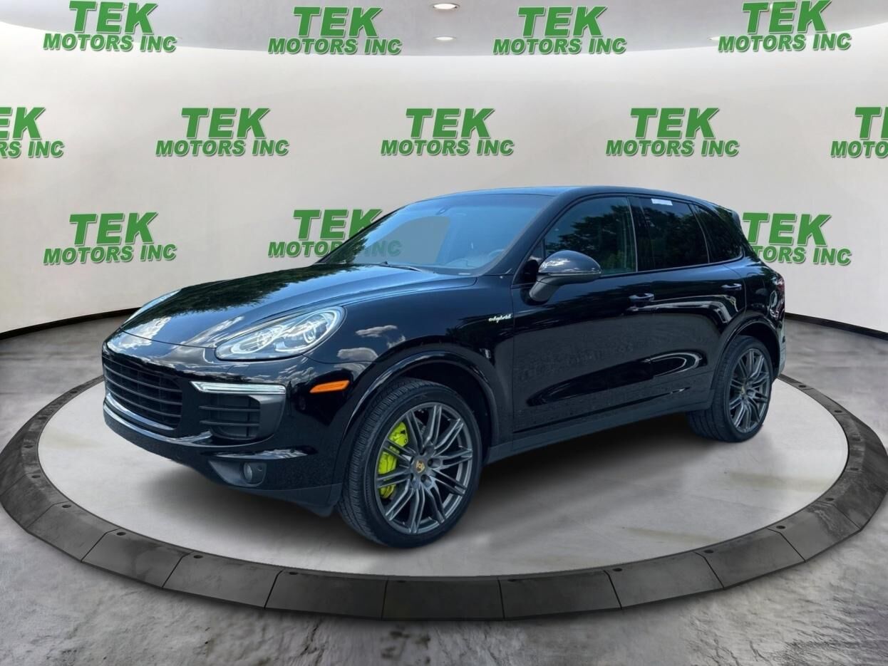 2017 PORSCHE Cayenne