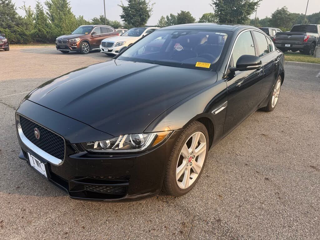 2018 JAGUAR XE
