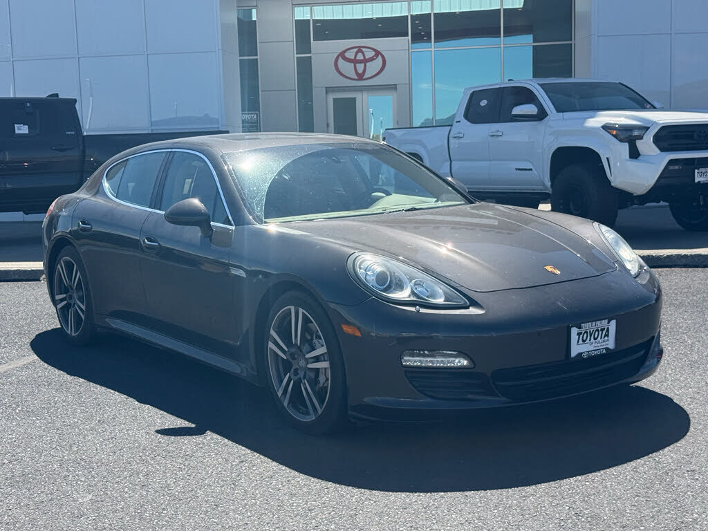 2011 PORSCHE Panamera
