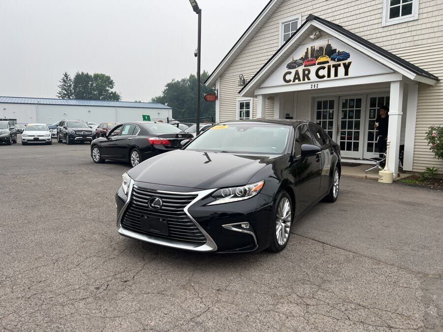 2016 LEXUS ES