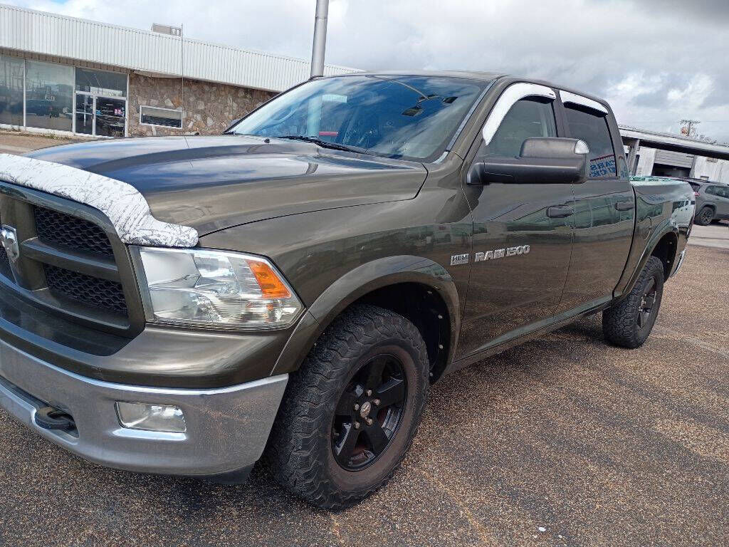 2012 DODGE Ram