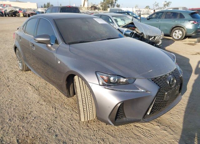 2019 LEXUS IS