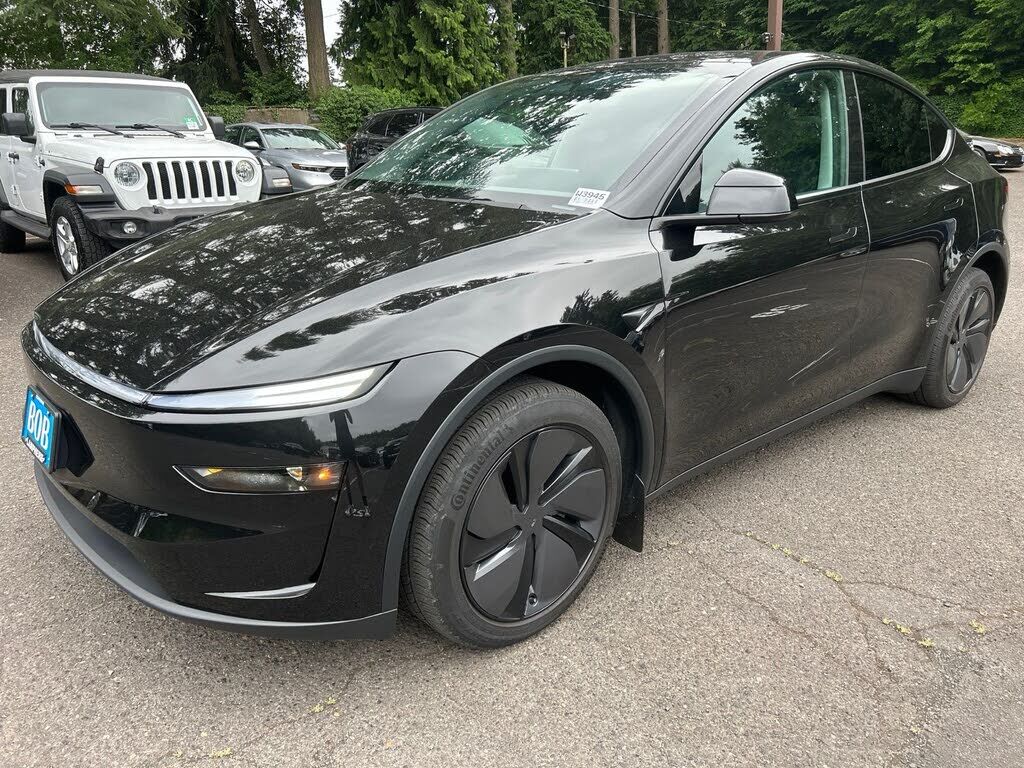 2026 TESLA Model Y