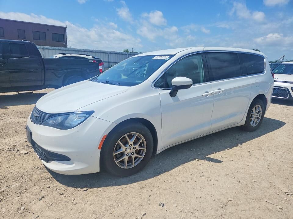 2022 CHRYSLER Voyager
