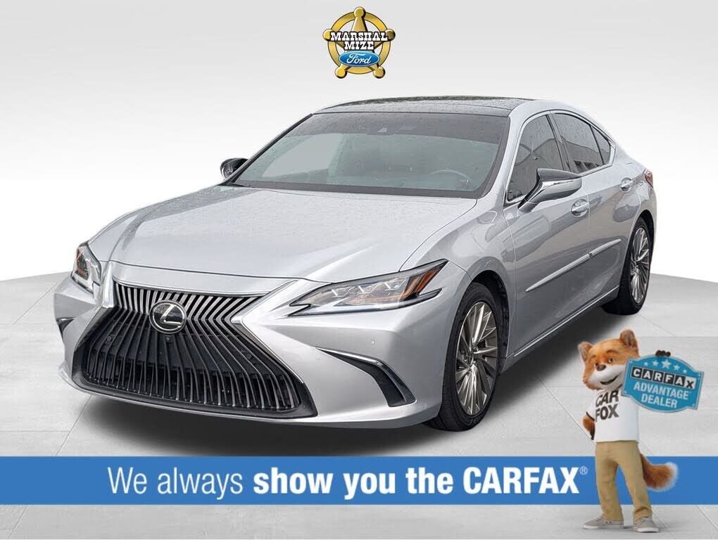 2019 LEXUS ES