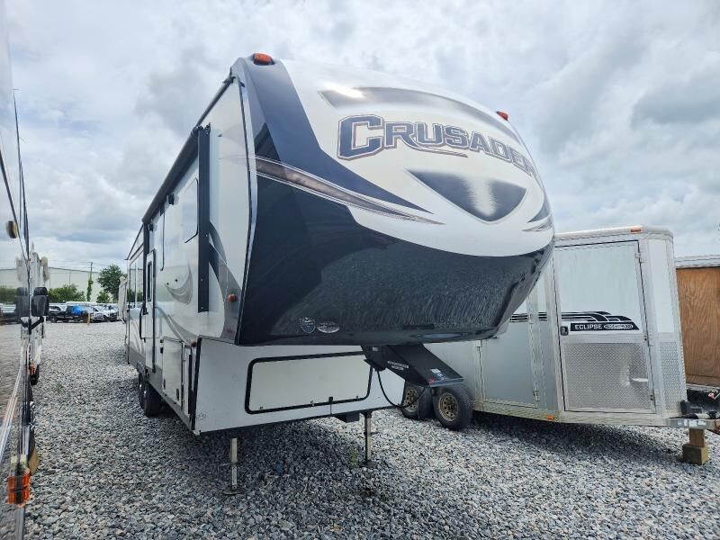 2018 FOREST RIVER Crusader