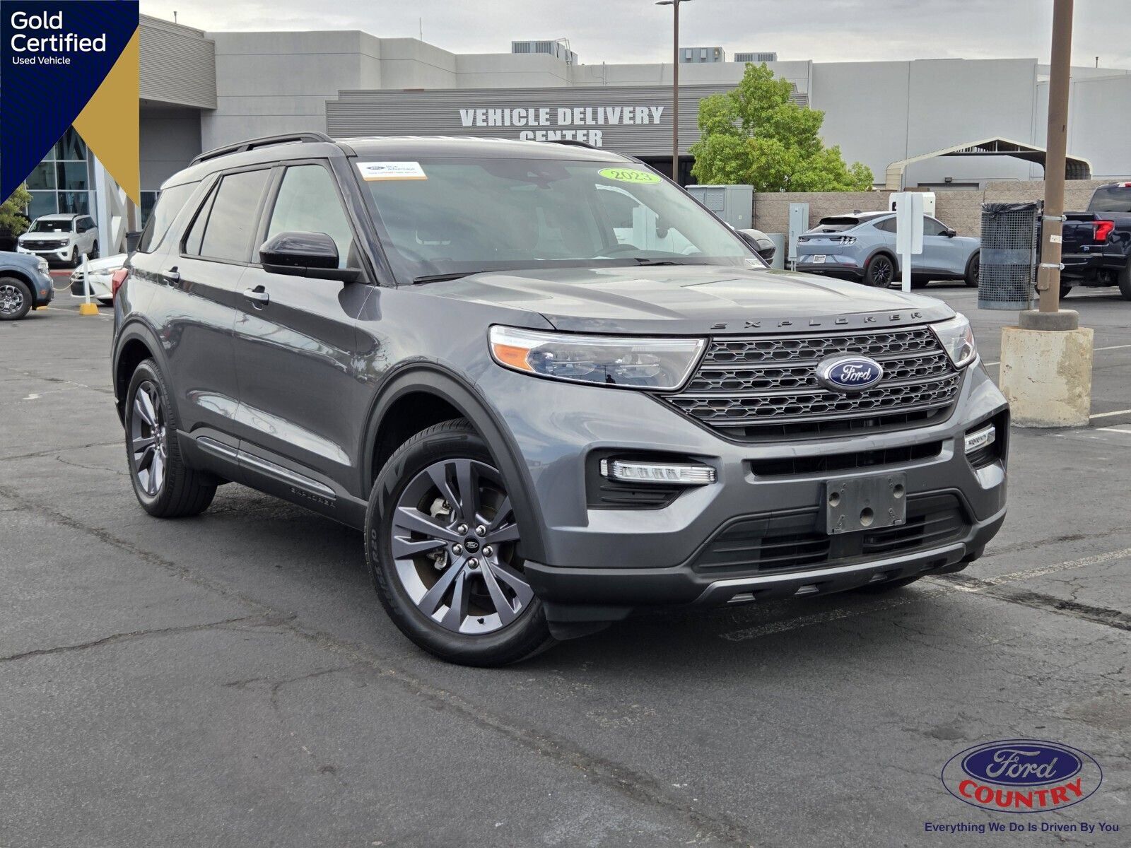 2023 FORD Explorer