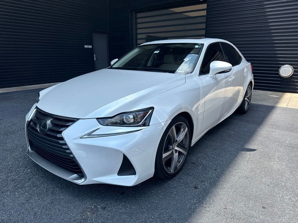 2019 LEXUS IS