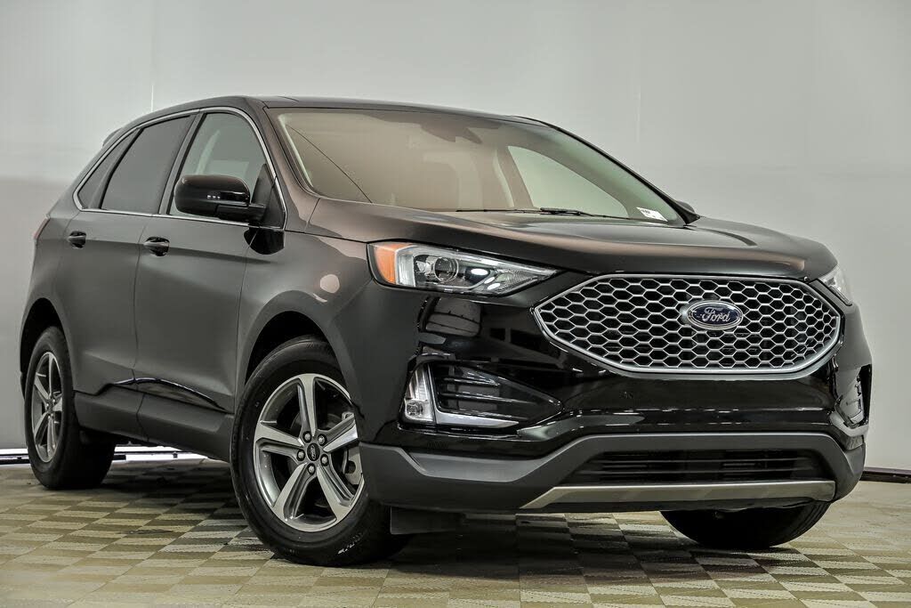 2023 FORD Edge