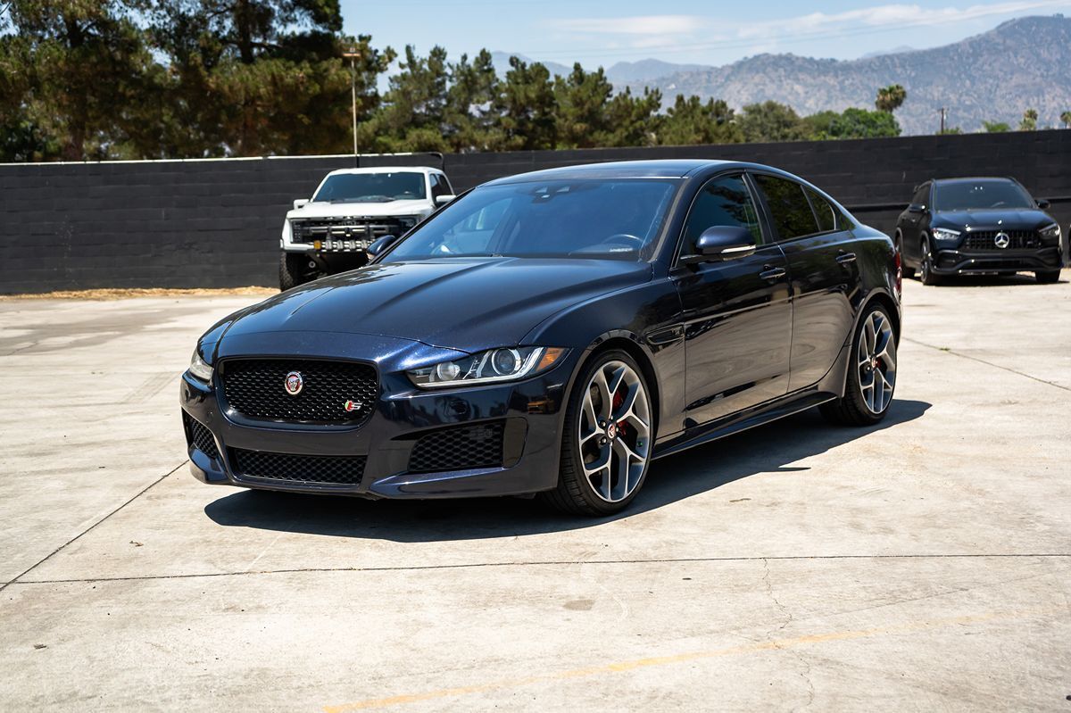 2018 JAGUAR XE