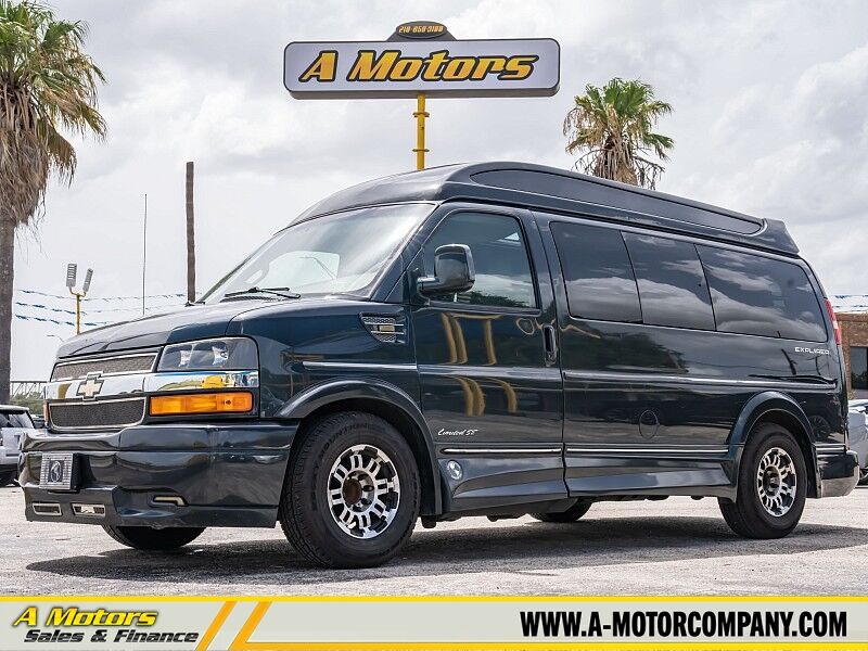 2017 CHEVROLET Express