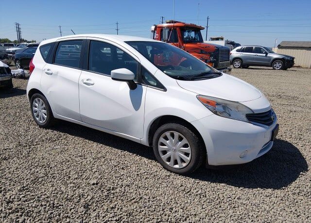 2016 NISSAN Versa