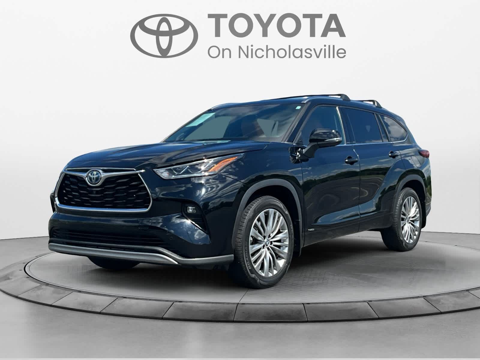 2022 TOYOTA Highlander