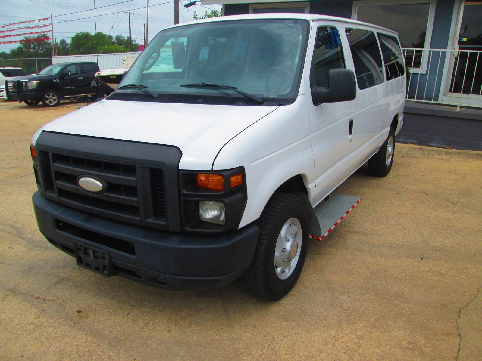 2014 FORD E-250