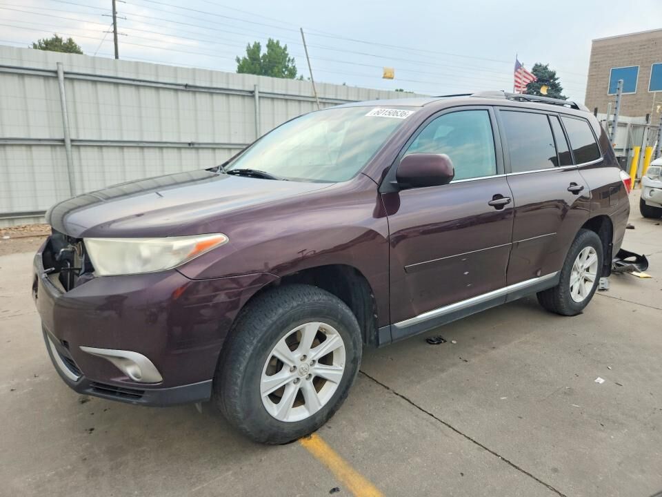2013 TOYOTA Highlander